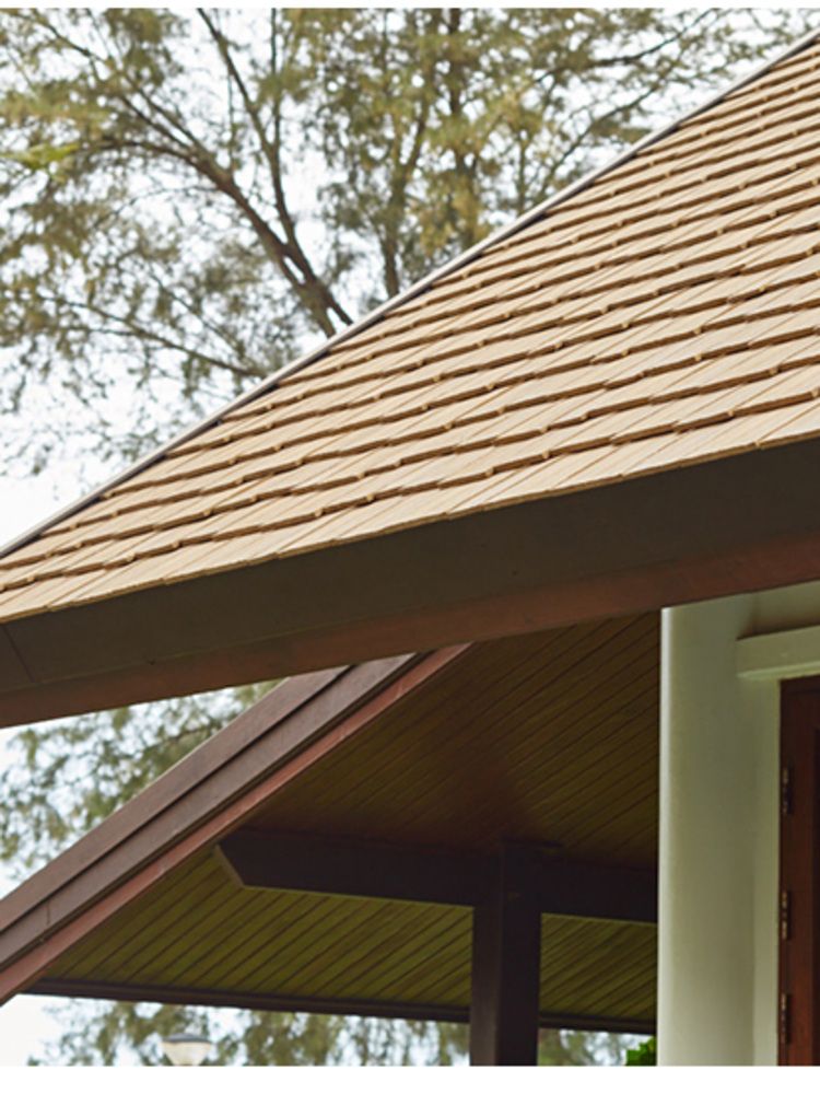 SHERA Zedar Shake : a durable roof tile with a natural aesthetics
